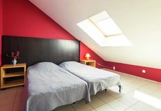 Others 7 Group Escape in Mellier