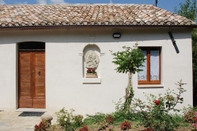 Khác Quaint Farmhouse in Barchi With Garden, Bbq, Fireplace