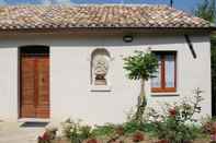 Others Quaint Farmhouse in Barchi With Garden, Bbq, Fireplace