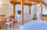 Lain-lain 4 Agriturismo With Swimming Pool, Quiet Valley, Mountain Bikes Available