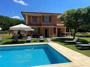 Others 4 Lovely Villa in Loro Ciuffenna With Swimming Pool