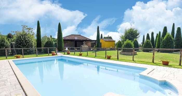 อื่นๆ Modern Holiday Home in Montepulciano With Pool