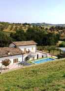 Imej utama Restful Holiday Home in Picciano With Swimming Pool