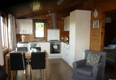 其他 4 Cosy Pine Lodge With far Reaching Country Views and Large sun Deck