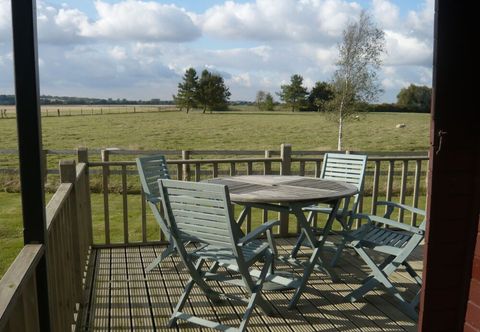 其他 Cosy Pine Lodge With far Reaching Country Views and Large sun Deck
