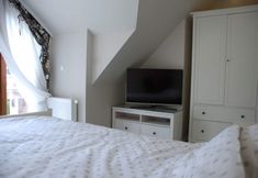 Others 4 Comfortable Holiday Home in Terraced Houses - Near the Sea