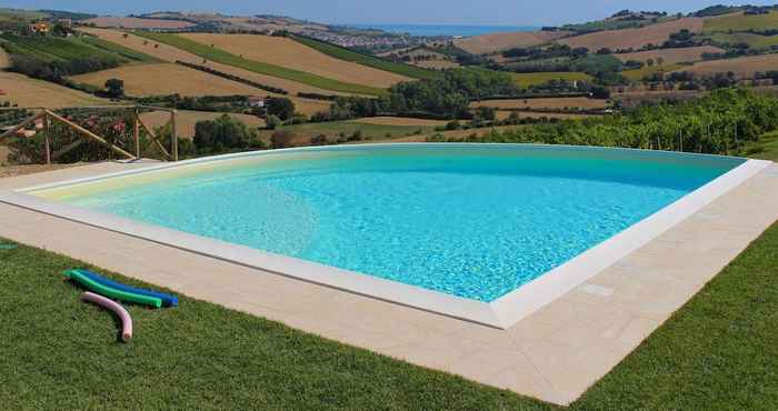 Khác Boutique Farmhouse in Fermo With Swimming Pool