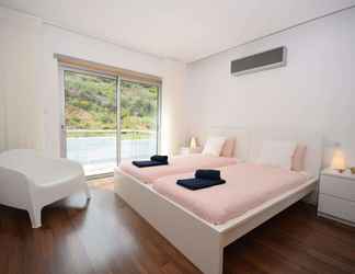 อื่นๆ 2 Comfortable Holiday Home Within Walking Distance of the bay of Sao Martinho