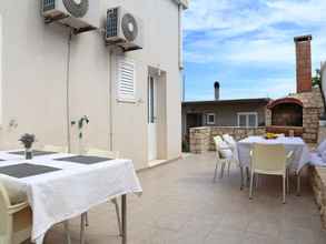 Others 4 Charming Holiday Home in Cara With Pool