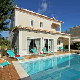 Primary image 1 Villa in Carvoeiro With Swimming Pool, Khách sạn Porches