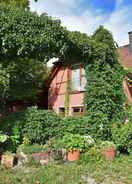 Imej utama Comfortable Apartment in Freiburg With Garden