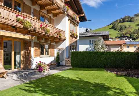 Others Voluminous Apartment near Ski Slopes in Maria Alm