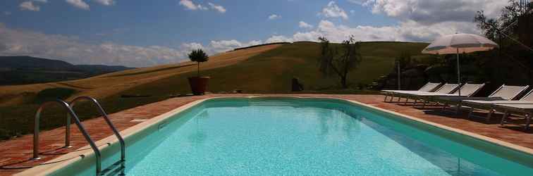 Others Cozy Farmhouse in Castel del Piano With Swimming Pool