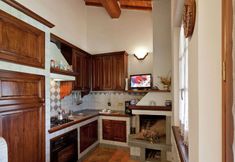 Others 4 Holiday Home With Swimming Pool in Foiano Della Chiana