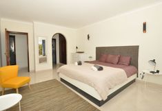 Others 4 Villa With Views Like the Pool, Sea, Meia Praia