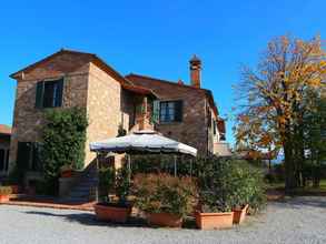 Khác Graceful Home in Foiano Della Chiana With Garden