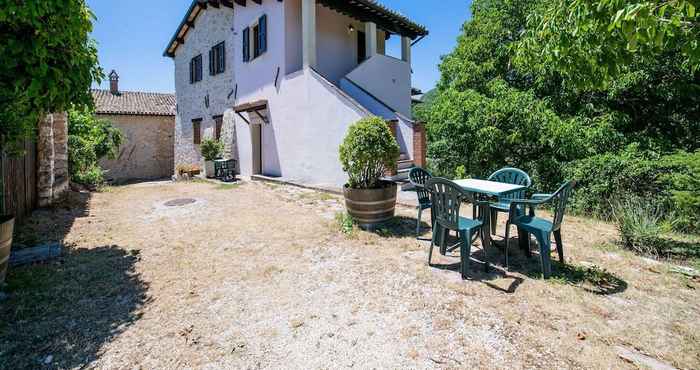 Lainnya Quiet Holiday Home in Sellano With Swimming Pool a few Kilometers From Rasiglia