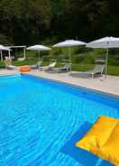 Imej utama Spacious Villa in Fabriano With Swimming Pool