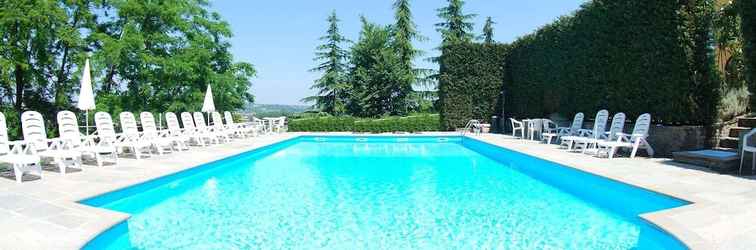 Lain-lain Modern Mansion in Nizza Monferrato With Swimming Pool