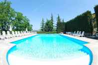 Lain-lain Modern Mansion in Nizza Monferrato With Swimming Pool