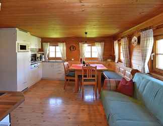 Others 2 Tranquil Holiday Home in Rattersberg With Private Terrace