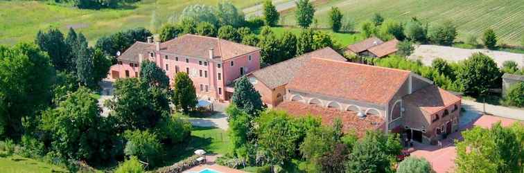 Others Apartment in a Rural Estate in Pontecchio Polesine With Shared Swimming Pool