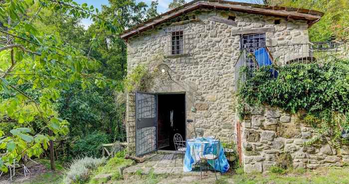 Others Small Cottage With a 17th Century Hydraulic Mill