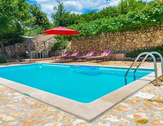 Lain-lain 2 Quaint Villa in Crikvenica With Pool