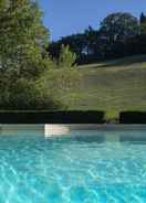 Imej utama Luxurious Holiday Home in Ghizzano Italy With Swimming Pool