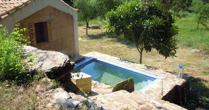 Others Quiet & Cottage in Estate Casas da Cerca near Troviscais