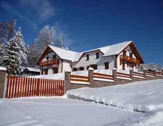 Lain-lain 2 Spacious Villa in Lipno nad Vltavou With Sauna, Garden