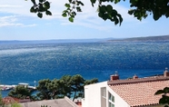 Others 4 Delightfully Decorated Apartment with Sea View near Beach