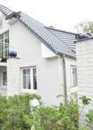 Imej utama Cozy Apartment in Zingst Germany With Garden