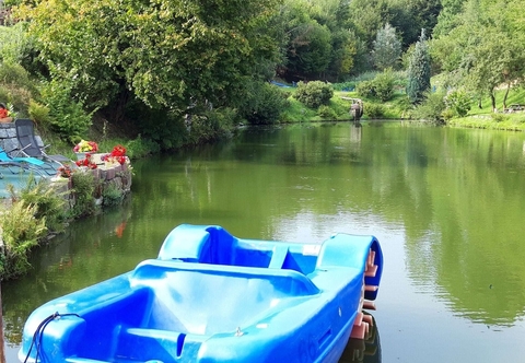 Others Roomy Apartment in Lichtenhain With Pond