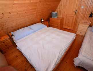 Lainnya 2 Nice Holiday Home With Fireplace in the Ore Mountains Near the Chairlift