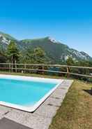 Imej utama Holiday Home in Molina di Ledro With Terrace