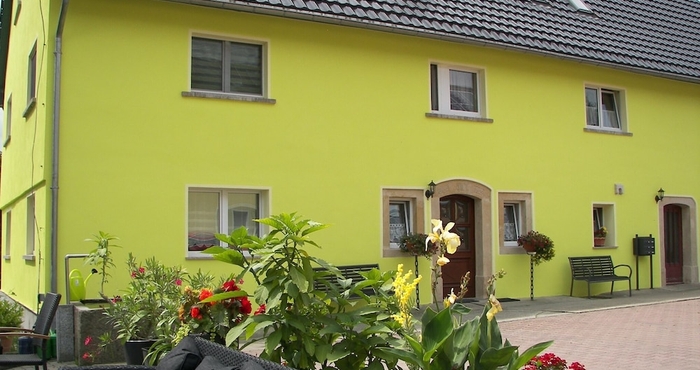 Others Holiday Home in Saxon Switzerland - Quiet Location, big Garden, Grilling Area