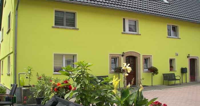 Lainnya Holiday Home in Saxon Switzerland - Quiet Location, big Garden, Grilling Area