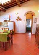 Dining Quaint Farmhouse in Montalcino Italy With Pool and Sauna