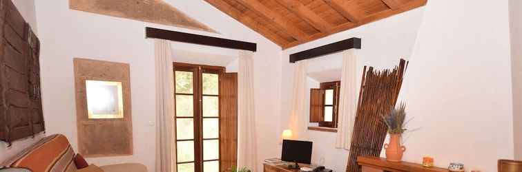 อื่นๆ Quiet Cottage in Estate Casas da Cerca near Troviscais