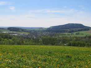 Lainnya 4 Fascinating Holiday Home in Walthersdorf With Roofed Terrace