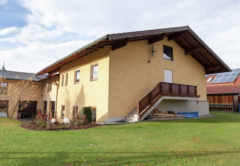 Others Cozy Apartment in Ruhmannsfelden With Swimming Pool
