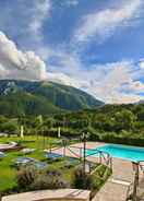 Imej utama Magnific Holiday Home in Piobbico Marche With Pool