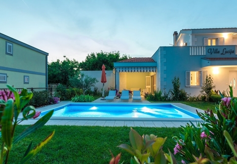 Others Gorgeous Villa in Vrsi With Swimming Pool