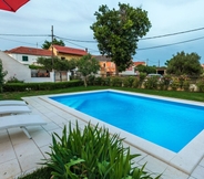 Lain-lain 4 Gorgeous Villa in Vrsi With Swimming Pool