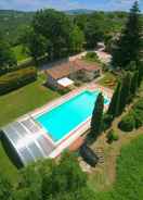 Bahagian luar Exquisite Villa in San Venanzo With Private Pool