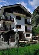 Primary image Hilltop Chalet in Antey-Saint-André near Ski Area