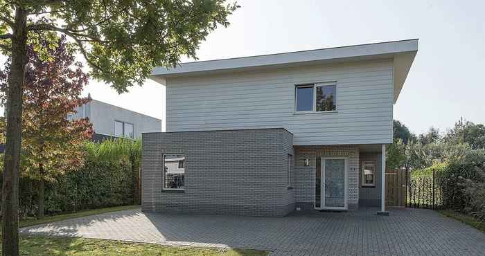 Others Luxury Villa in Harderwijk With Garden Directly on the Water