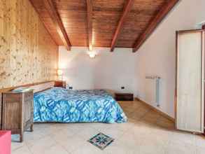 Others 4 Alluring Chalet in Motta Santa Lucia With Garden