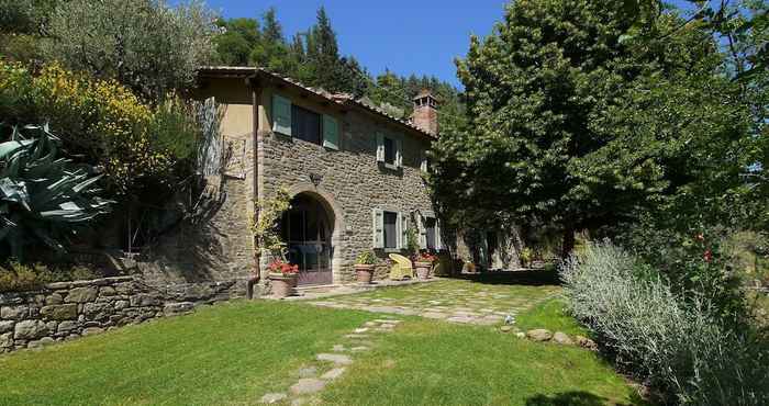 Lainnya Hilltop Villa in Cortona With Private Swimming Pool